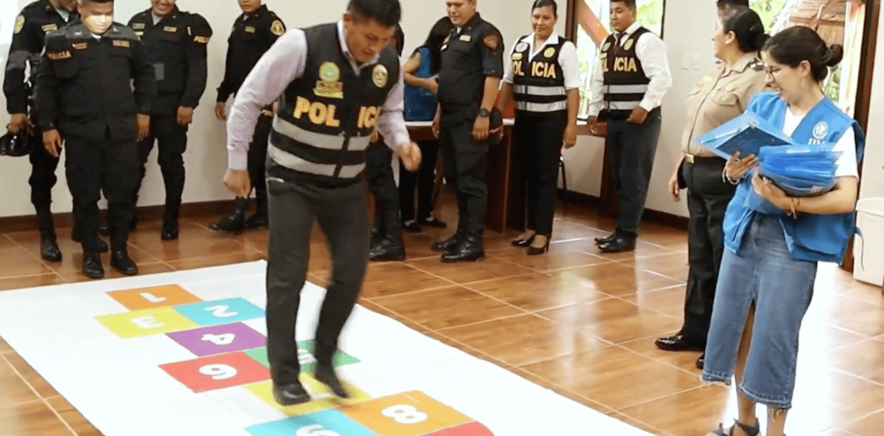 Peruvian Police goes into Childhood Mode 2