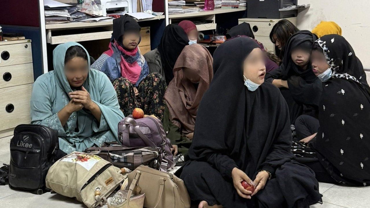 2025 12 Relak Zone Case 11 Blur jpg 202512 BGD Relak Zone Case Full Use