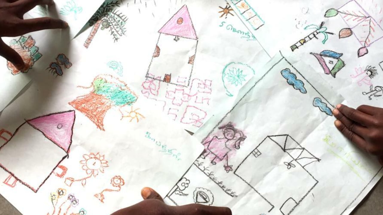 2018 11 Kids Draw Home