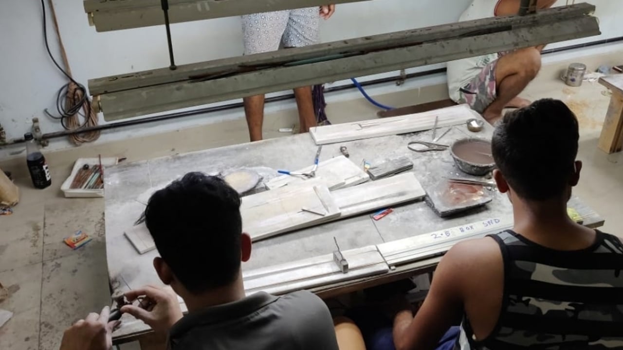 2019 09 Boys working