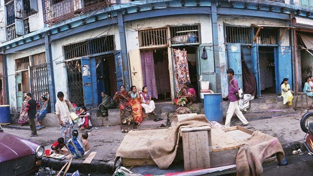 800 uneditedredlightstreet