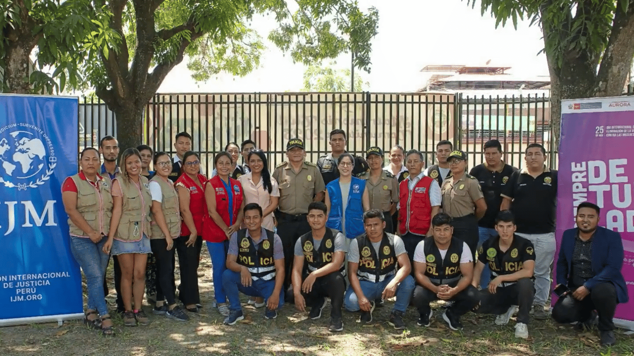 IJM Peru Volunteers Police Officers Training 11
