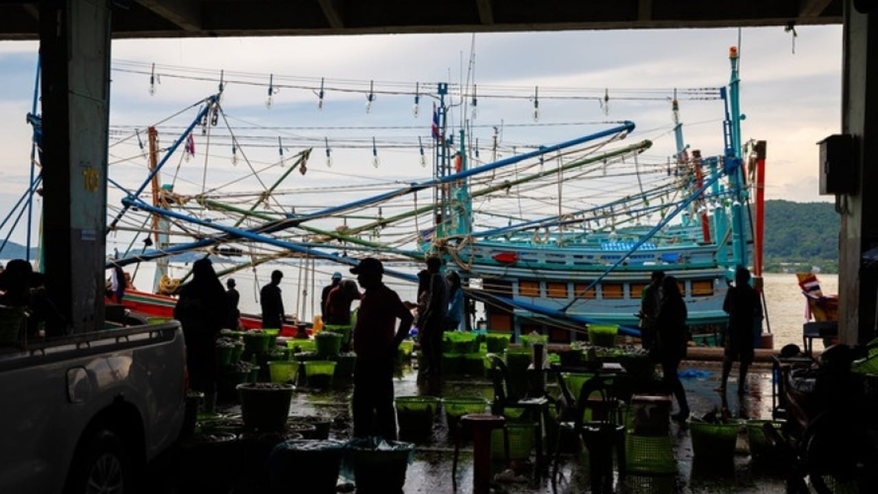 MG 9480 jpg 201811 BAN Stock Photos Thai Fishing Boats in Songkhla Approved for Full Use