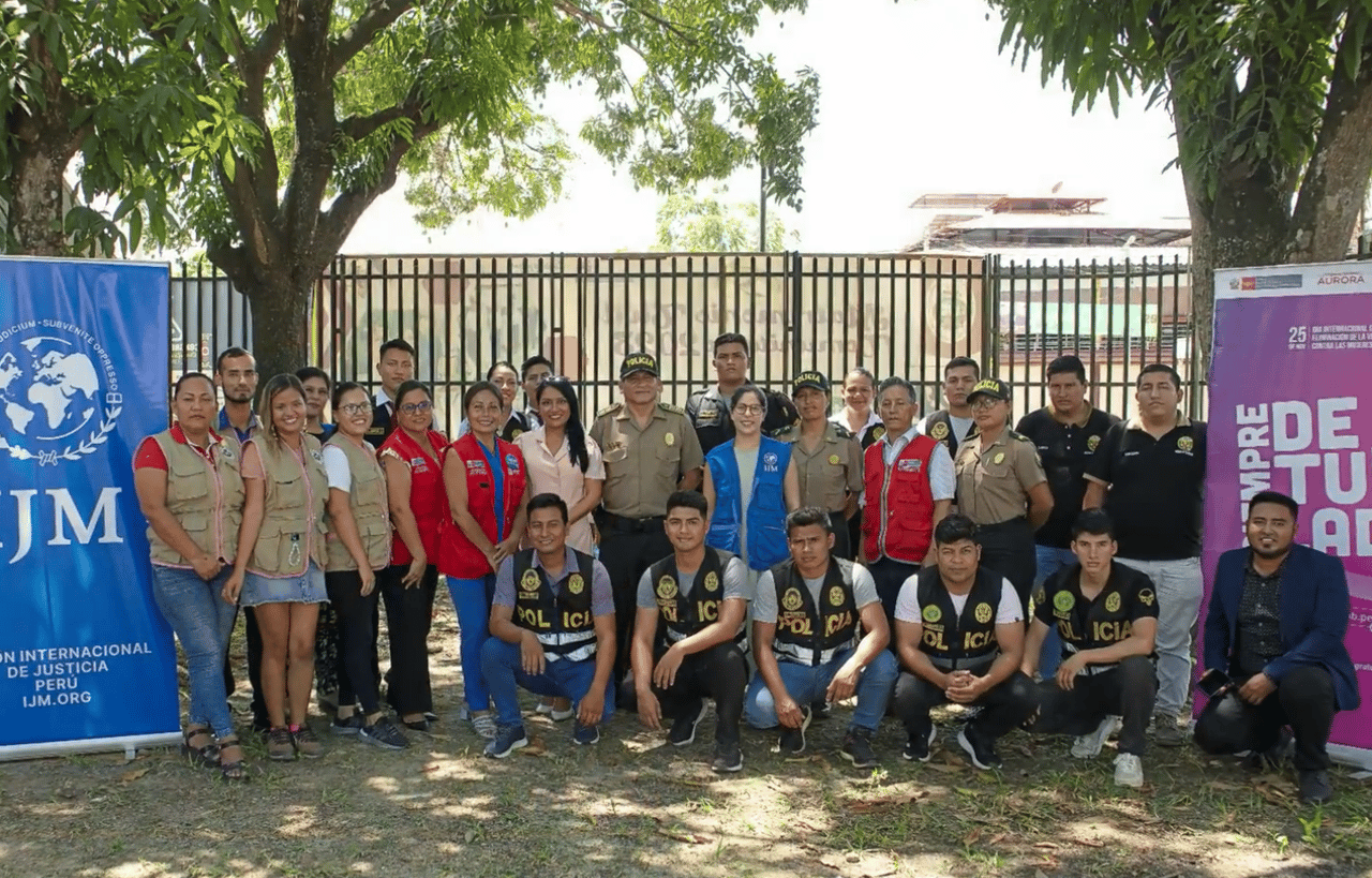 IJM Peru Volunteers Police Officers Training 11