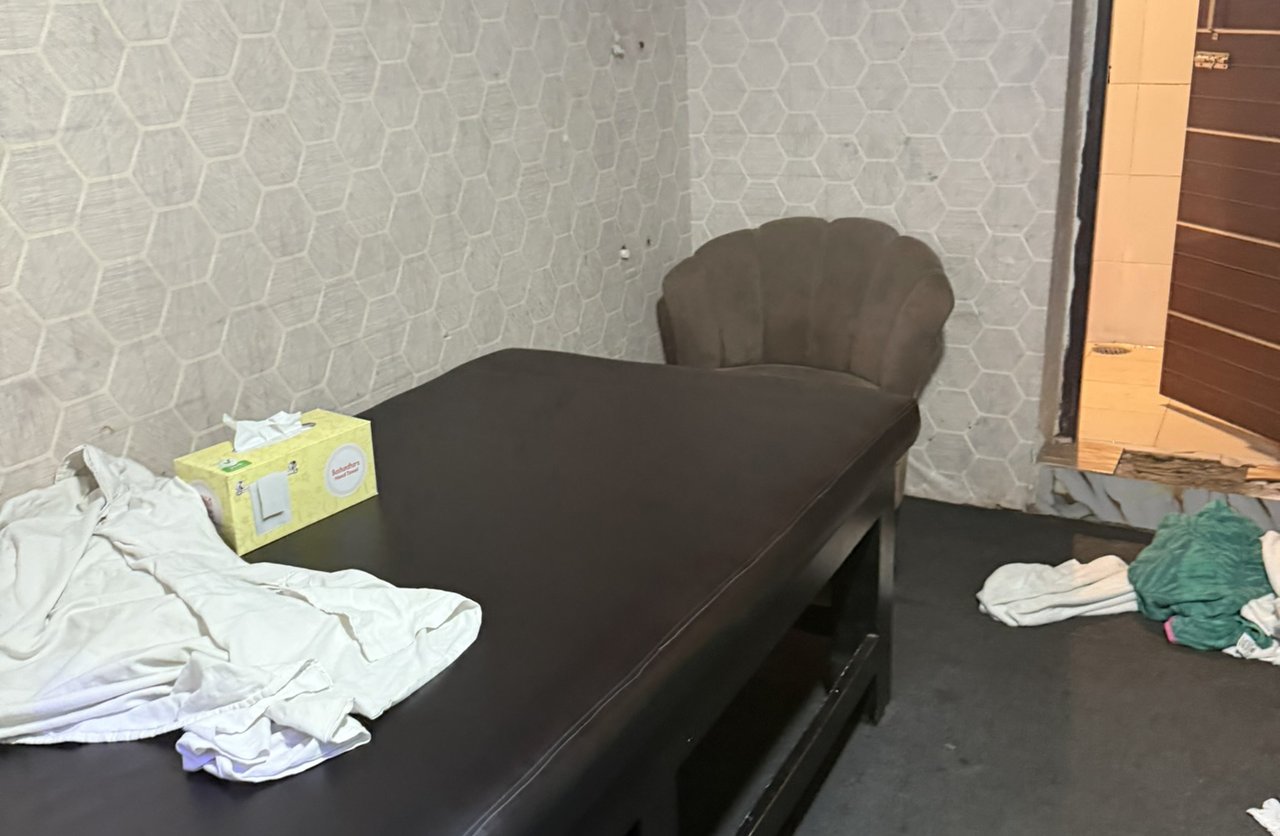 2025 12 Relak Zone Case 8 JPEG 202512 BGD Relak Zone Case Full Use