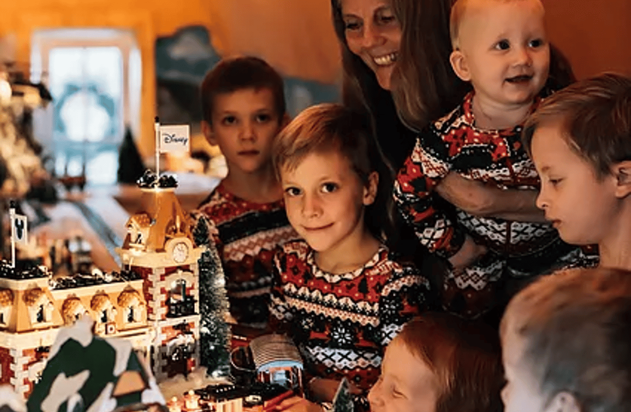 Sylvia with Grandchildren