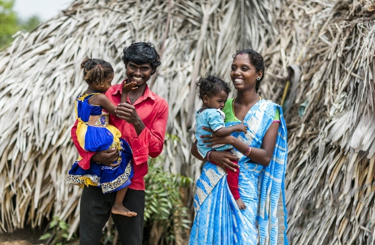 Thaiyamma and family smiling edited