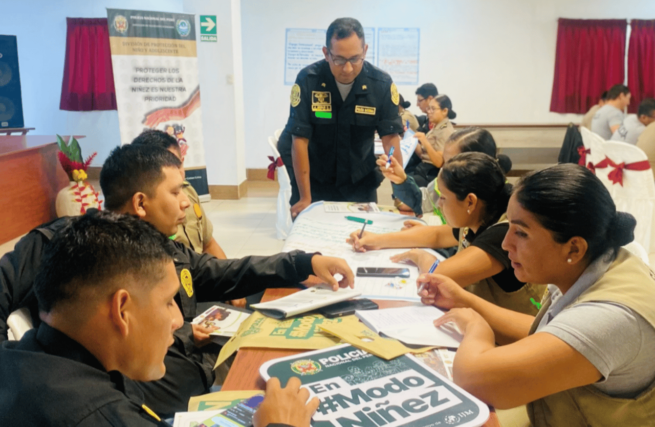 Peruvian Police goes into Childhood Mode 5