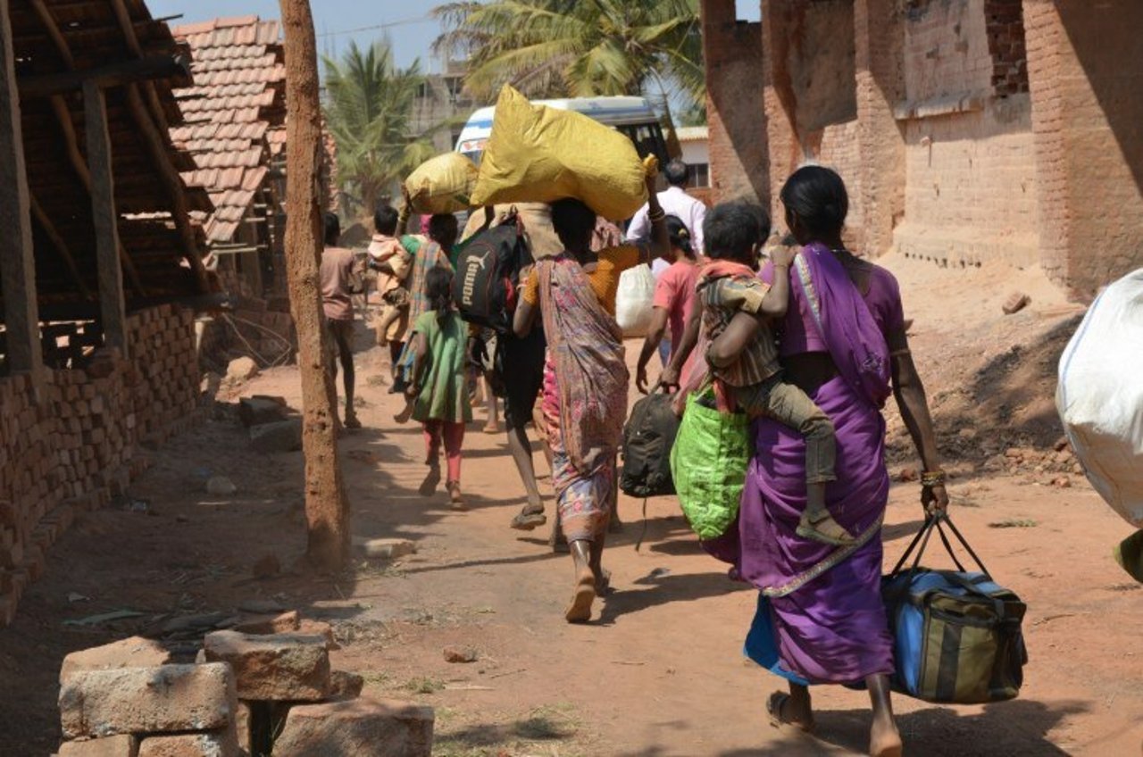 800 brickfactorylaborers3