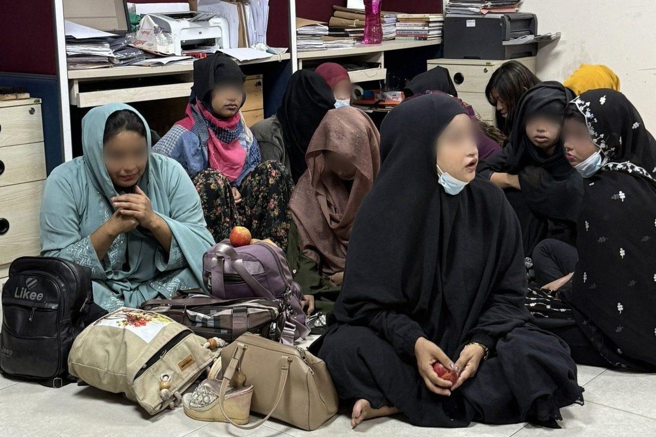 2025 12 Relak Zone Case 11 Blur jpg 202512 BGD Relak Zone Case Full Use