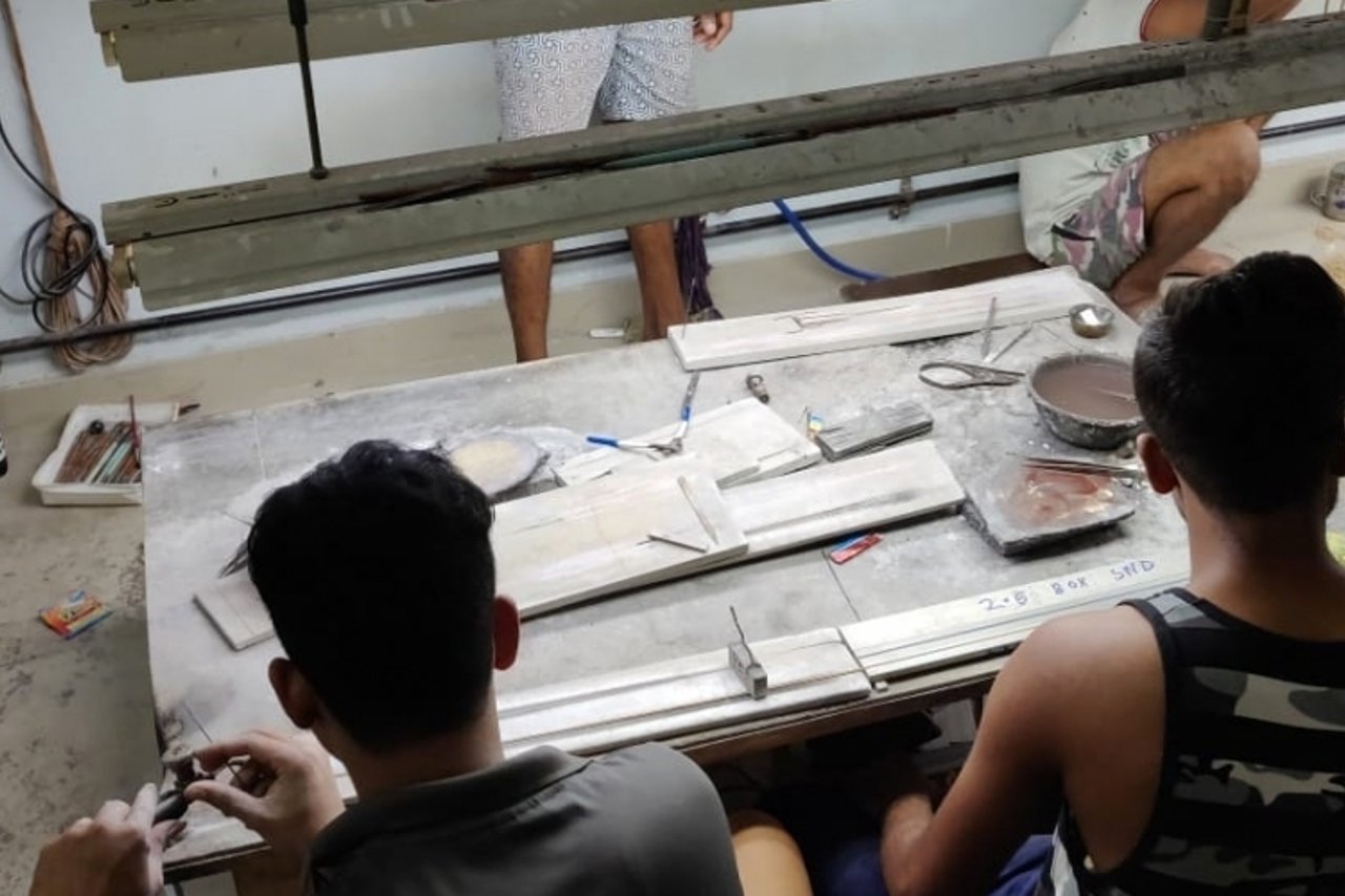 2019 09 Boys working