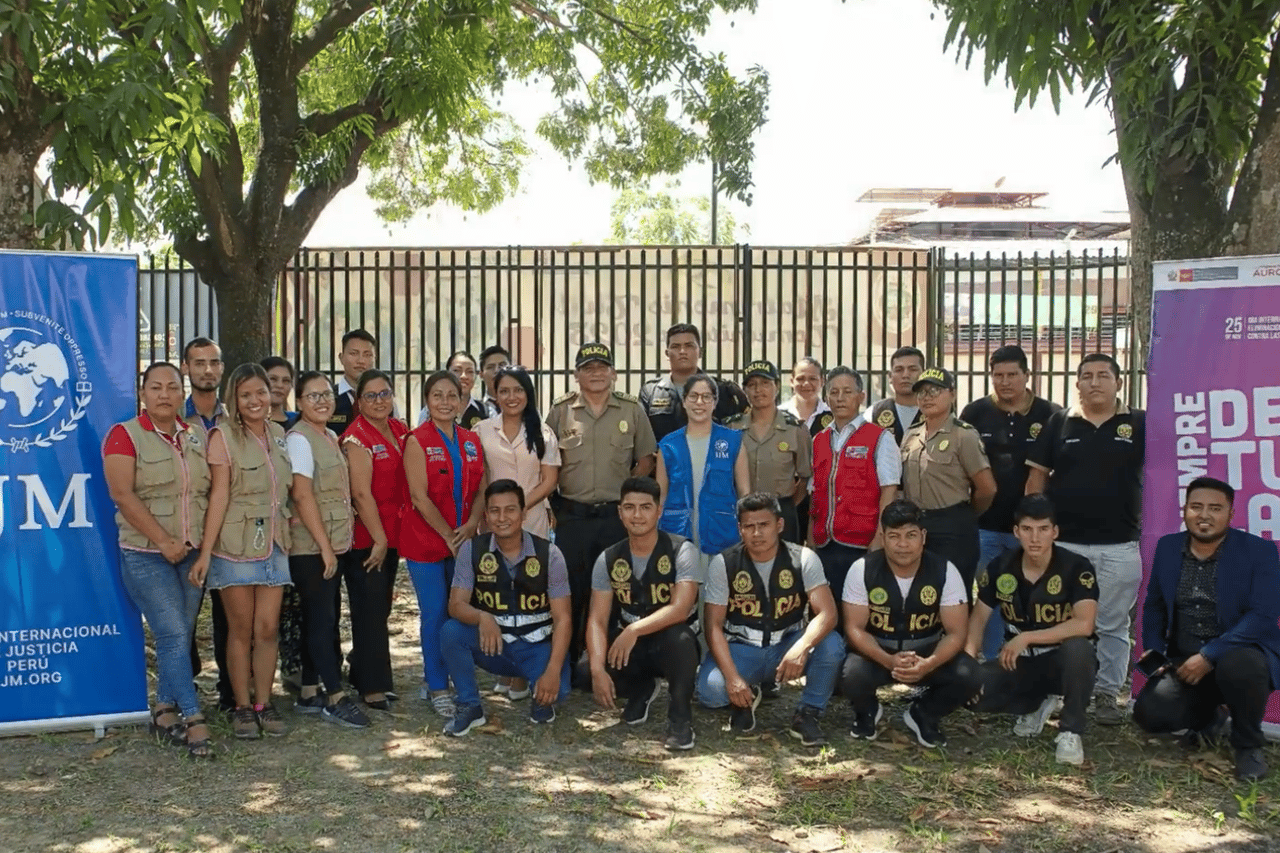 IJM Peru Volunteers Police Officers Training 11